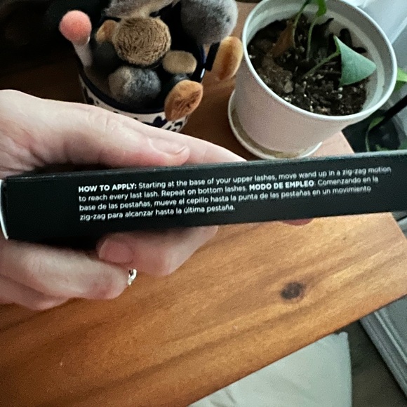 New in Box• Araceli Beauty Monarca Mascara in BLACK - Picture 9 of 10